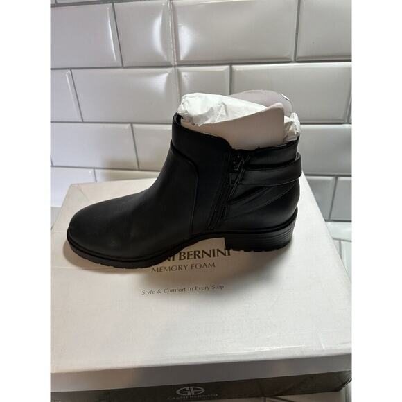 Giani Bernini Brennin Black Buckled Straps Black Ankle Booties NEW Size 6 M Zip - Picture 5 of 8